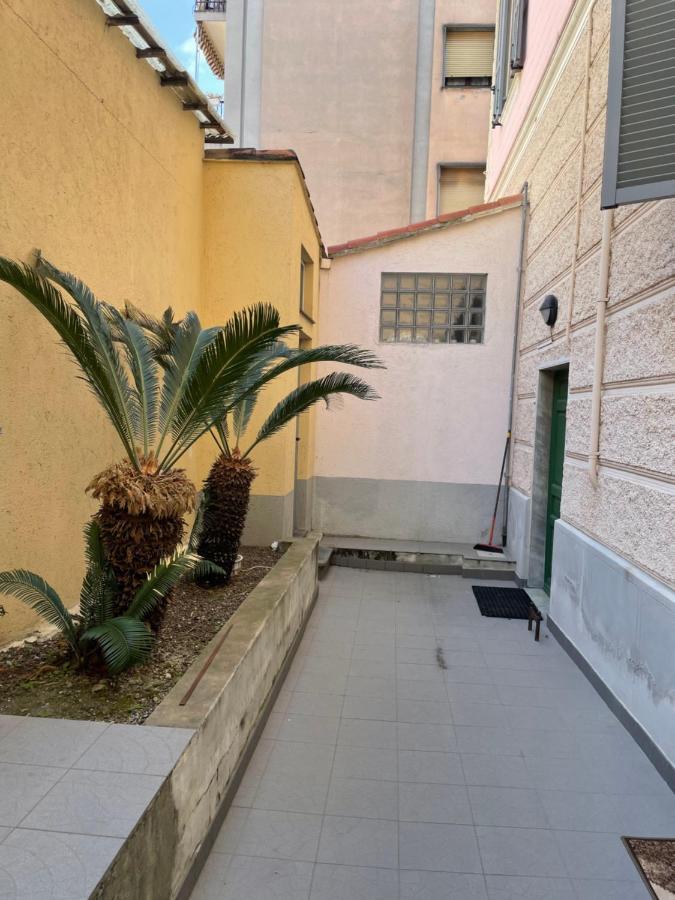 Appartamento Stella Marina In Pieno Centro Di Pietra Ligure Sulla Passeggiata E A Un Passo Dal Mare Екстериор снимка