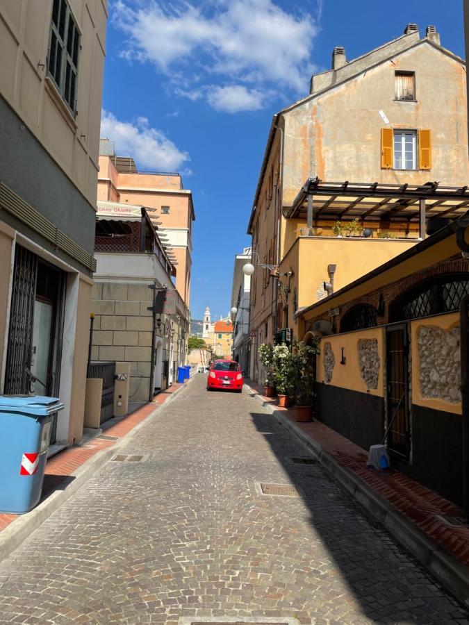 Appartamento Stella Marina In Pieno Centro Di Pietra Ligure Sulla Passeggiata E A Un Passo Dal Mare Екстериор снимка